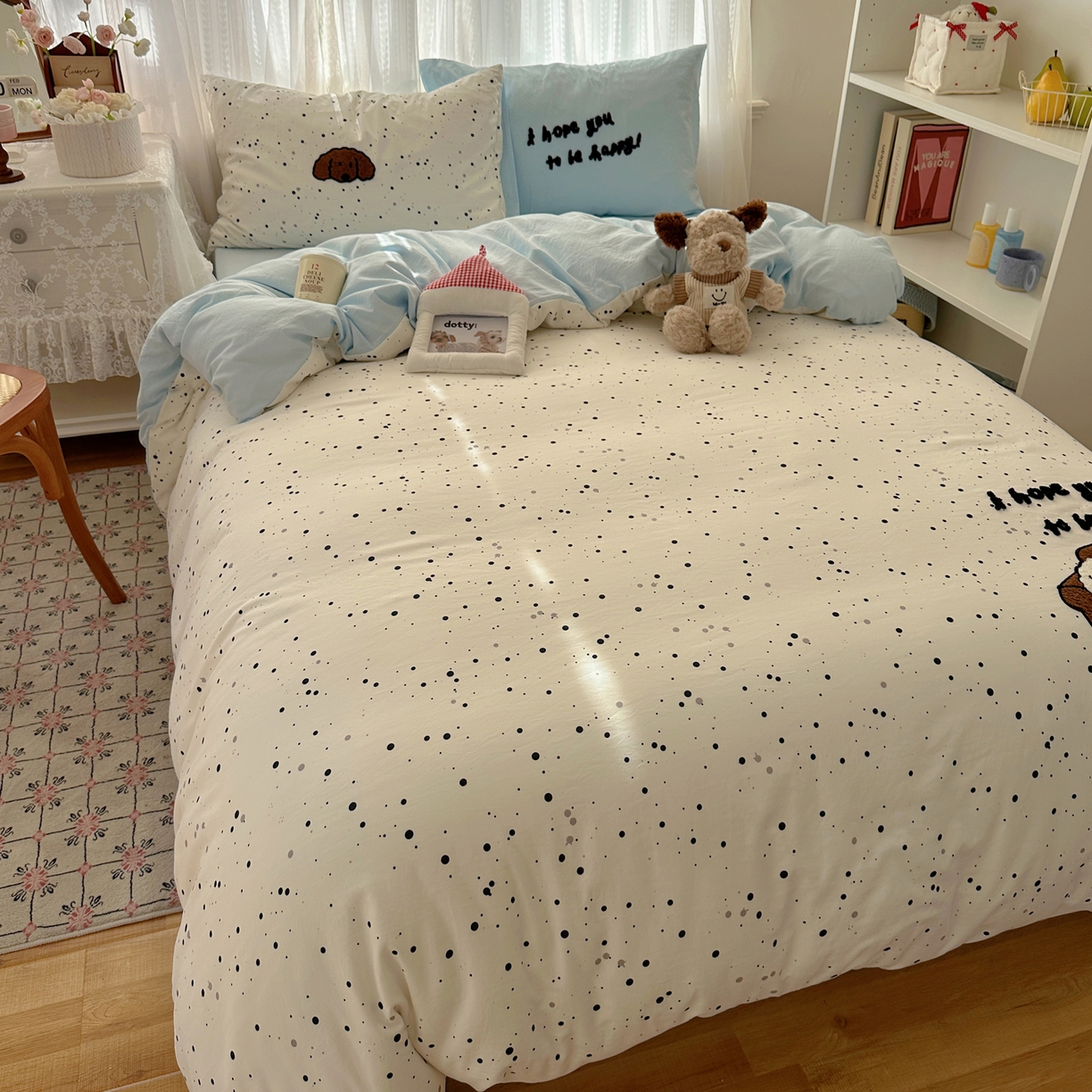 91家纺网 家纺一手货源 找家纺 顾里家纺 2025新款ins可爱毛巾绣云朵棉套件四件套 点点狗