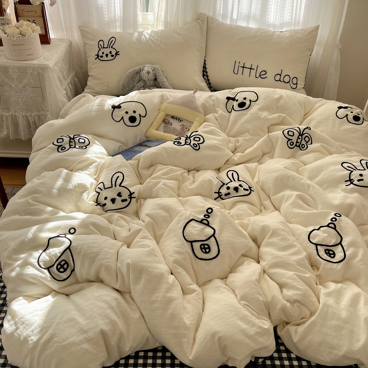 91家纺网 家纺一手货源 找家纺 （总）顾里家纺 2025新款ins可爱毛巾绣云朵棉套件四件套