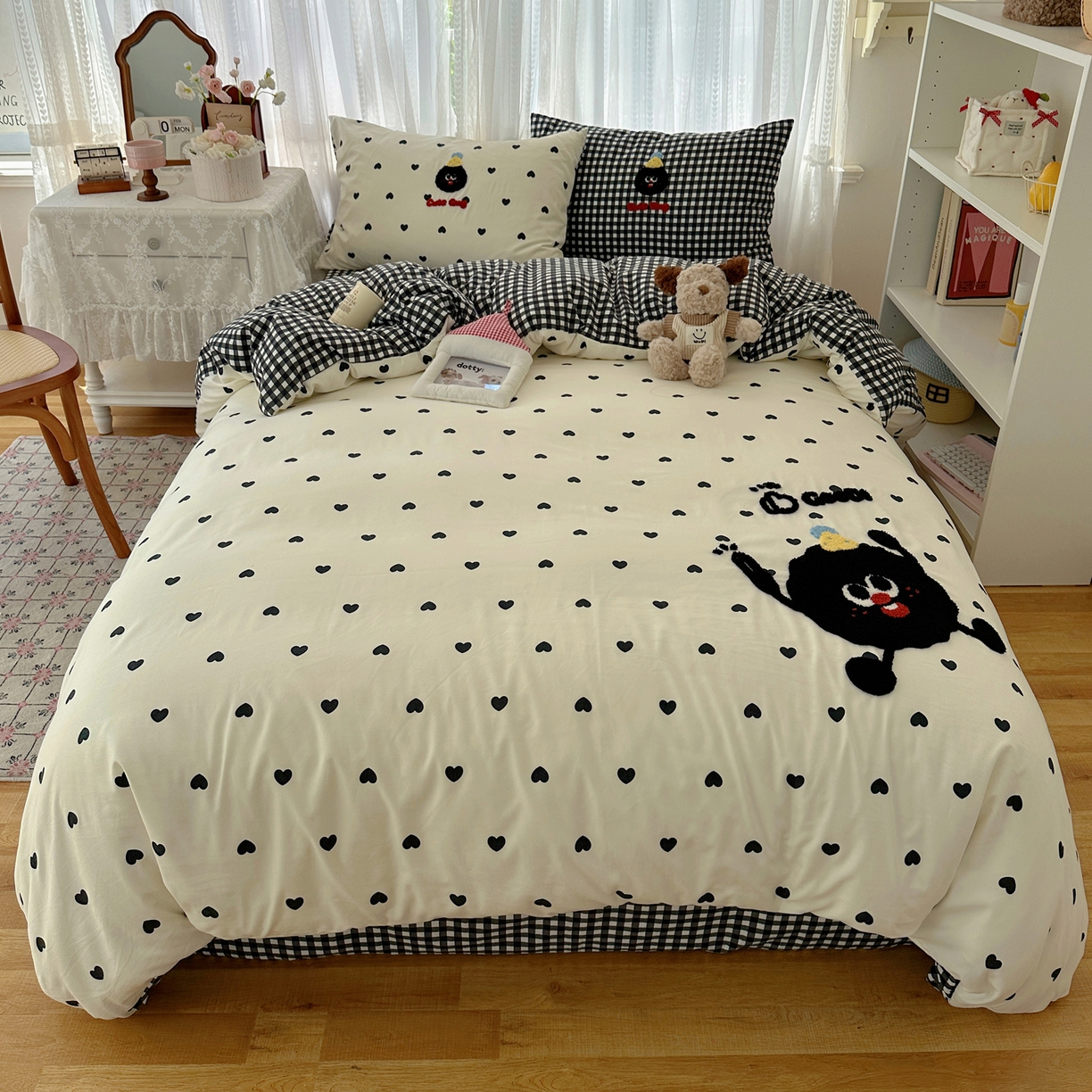 91家纺网 家纺一手货源 找家纺 顾里家纺 2025新款ins可爱毛巾绣云朵棉套件四件套 大眼怪