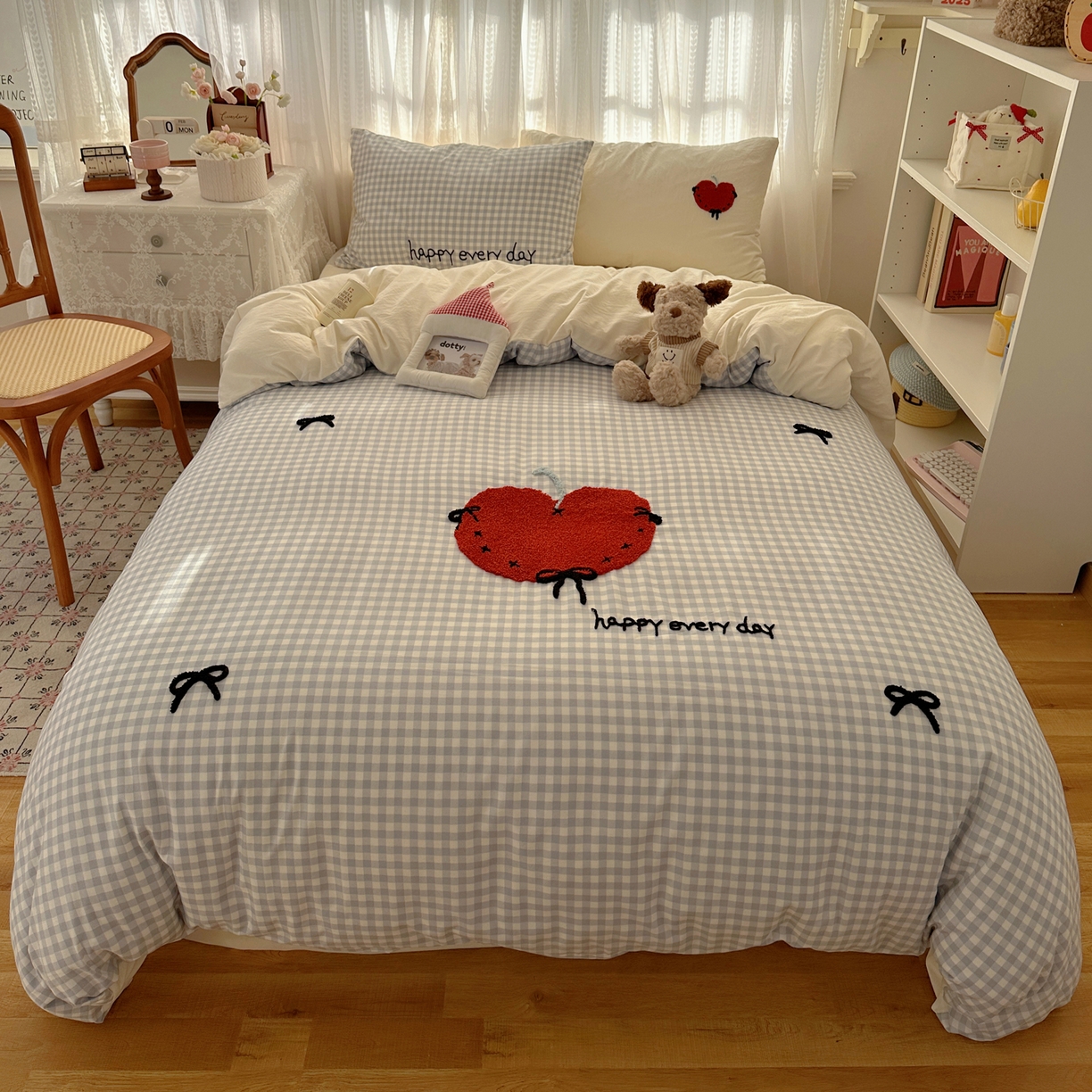 91家纺网 家纺一手货源 找家纺 顾里家纺 2025新款ins可爱毛巾绣云朵棉套件四件套 心之光