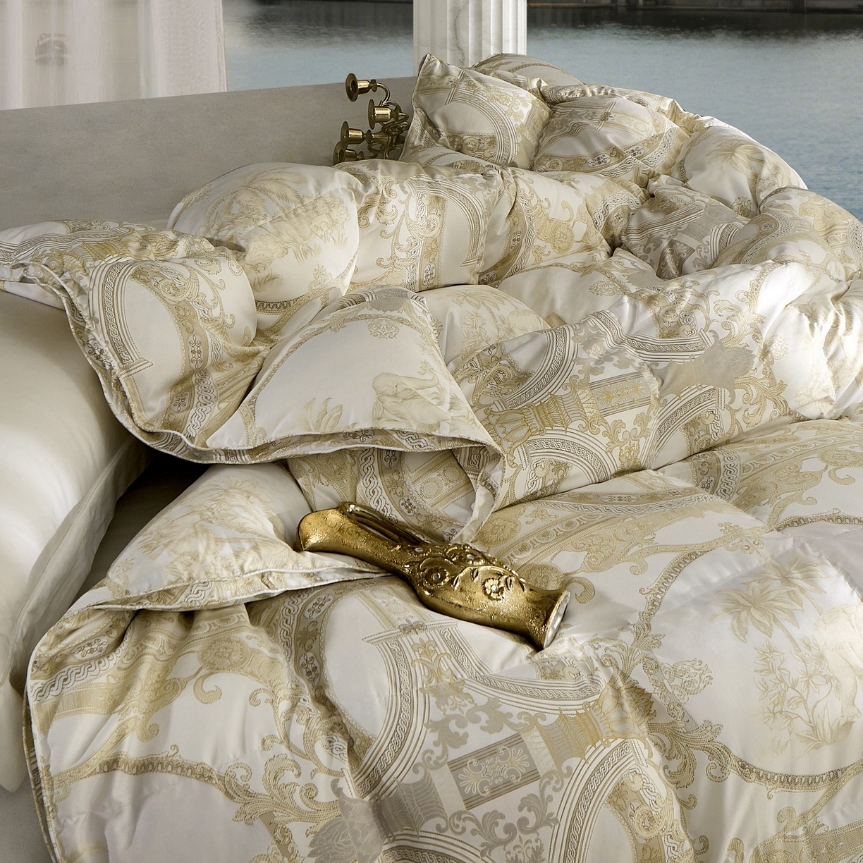 91家纺网 家纺一手货源 找家纺 织梦人羽绒工厂店 2025新款高蓬松羽绒羽毛被大牌同款花型 爱丁堡珍珠白