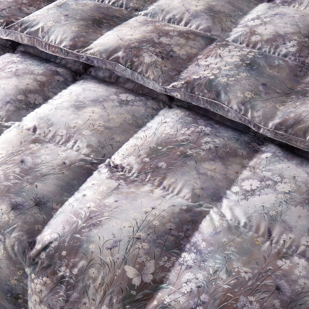 91家纺网 家纺一手货源 找家纺 织梦人羽绒工厂店 2025新款高蓬松羽绒羽毛被大牌同款花型 春风浅浅