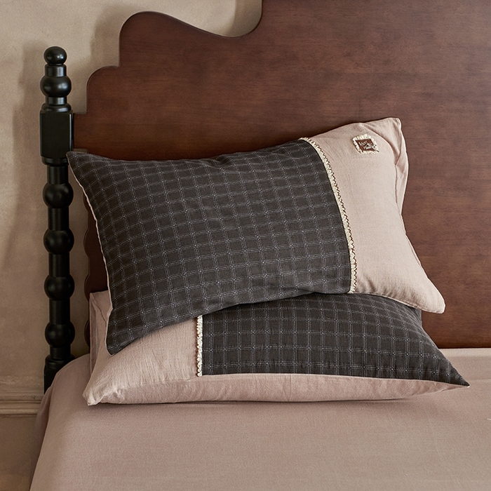 91家纺网 家纺一手货源 找家纺 安莱生活 2025新款全棉纯棉色织磨毛提花格四件套 琉光忆