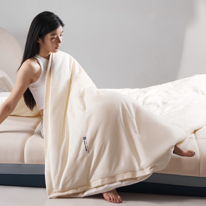 91家纺网 家纺一手货源 找家纺 （总）花享莱 2025秋冬新款亚朵被子同款深睡被PRO四季被冬被子母被春秋被保暖控温被子被芯