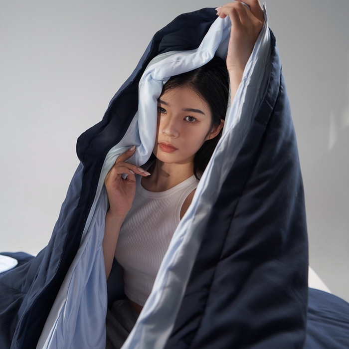 91家纺网 家纺一手货源 找家纺 花享莱 2025秋冬新款亚朵被子同款深睡被PRO四季被冬被子母被春秋被保暖控温被子被芯 深空蓝-四季被