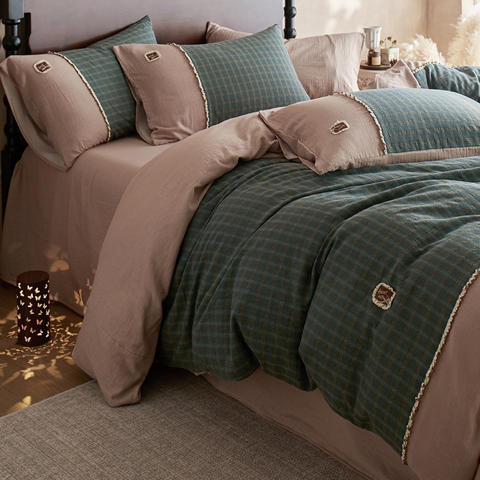 91家纺网 家纺一手货源 找家纺 安莱生活 2025新款全棉纯棉色织磨毛提花格四件套 水云间