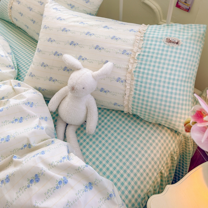 91家纺网 家纺一手货源 找家纺 （总）安莱生活 2025新款全棉纯棉小碎花刺绣花边款四件套