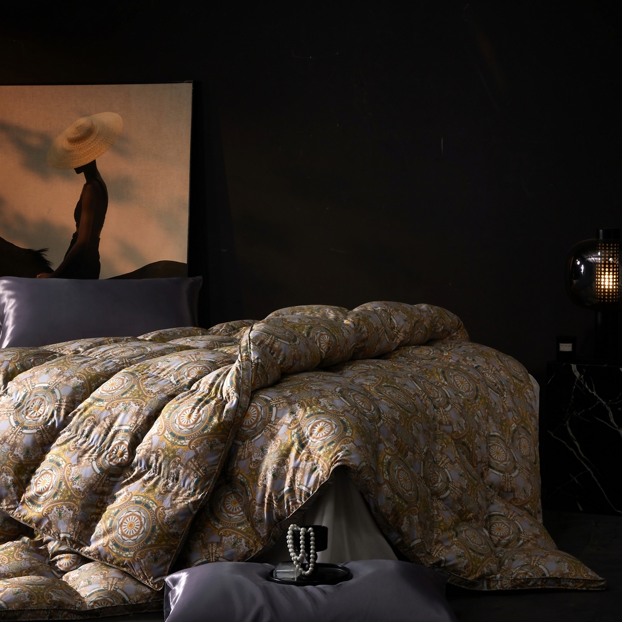 91家纺网 家纺一手货源 找家纺 织梦人羽绒工厂店 2025新款高蓬松羽绒羽毛被大牌同款花型 罗马风情