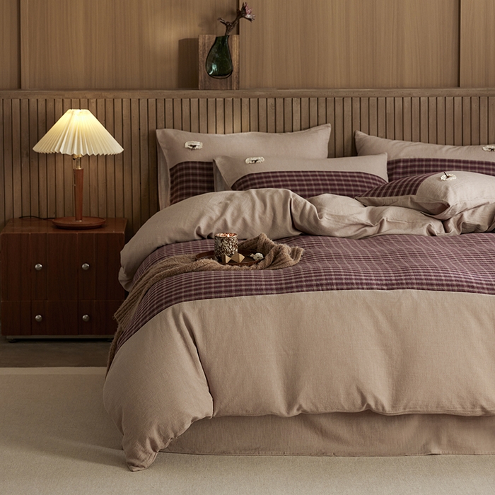 91家纺网 家纺一手货源 找家纺 安莱生活 2025新款全棉纯棉色织磨毛简逸格调四件套 蜜格恋