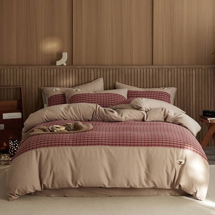 91家纺网 家纺一手货源 找家纺 安莱生活 2025新款全棉纯棉色织磨毛简逸格调四件套 恬梦格