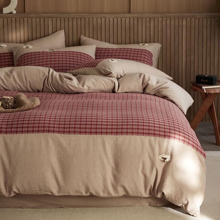 91家纺网 家纺一手货源 找家纺 安莱生活 2025新款全棉纯棉色织磨毛简逸格调四件套 恬梦格