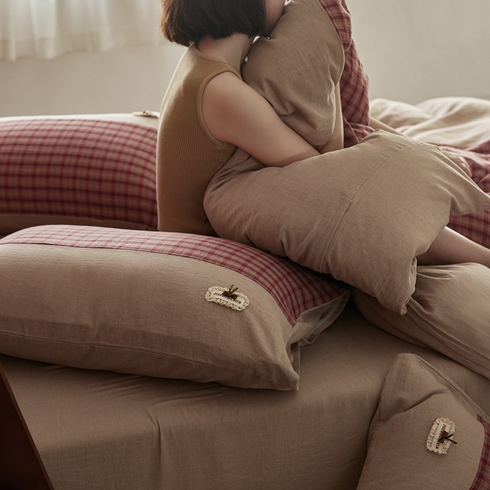 91家纺网 家纺一手货源 找家纺 安莱生活 2025新款全棉纯棉色织磨毛简逸格调四件套 恬梦格