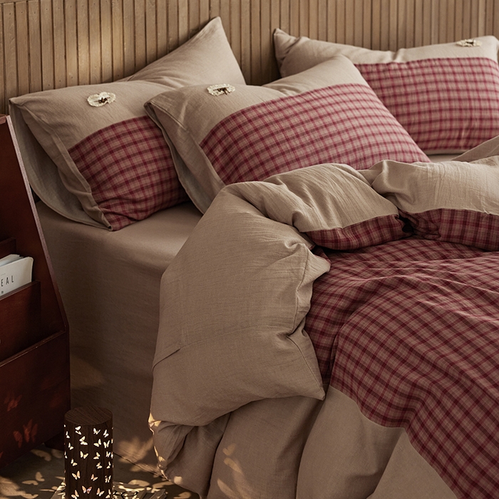 91家纺网 家纺一手货源 找家纺 安莱生活 2025新款全棉纯棉色织磨毛简逸格调四件套 恬梦格