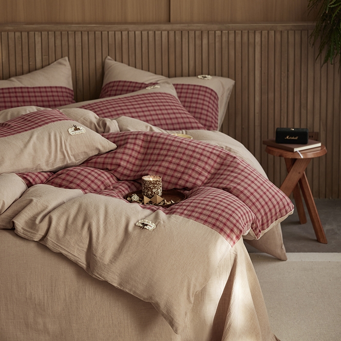 91家纺网 家纺一手货源 找家纺 安莱生活 2025新款全棉纯棉色织磨毛简逸格调四件套 恬梦格