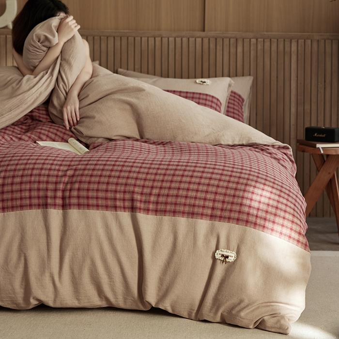 91家纺网 家纺一手货源 找家纺 安莱生活 2025新款全棉纯棉色织磨毛简逸格调四件套 恬梦格