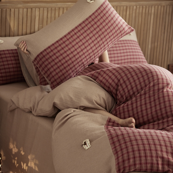 91家纺网 家纺一手货源 找家纺 安莱生活 2025新款全棉纯棉色织磨毛简逸格调四件套 恬梦格