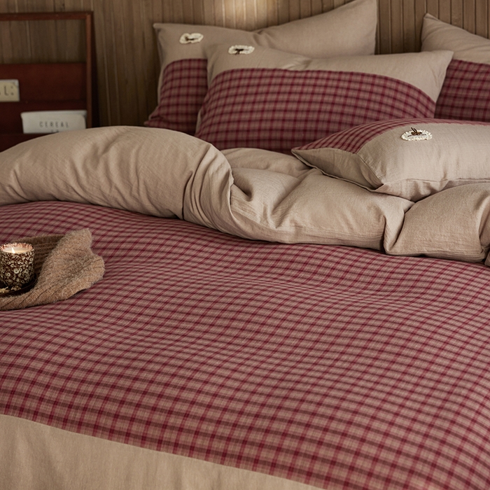 91家纺网 家纺一手货源 找家纺 安莱生活 2025新款全棉纯棉色织磨毛简逸格调四件套 恬梦格