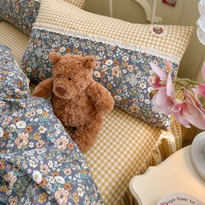 91家纺网 家纺一手货源 找家纺 安莱生活 2025新款全棉纯棉小碎花刺绣花边款四件套 静时光