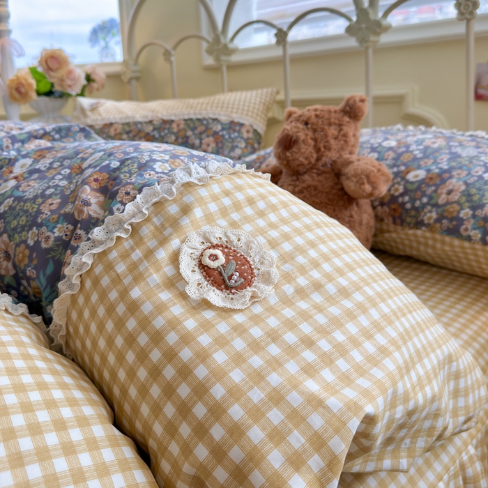 91家纺网 家纺一手货源 找家纺 安莱生活 2025新款全棉纯棉小碎花刺绣花边款四件套 静时光