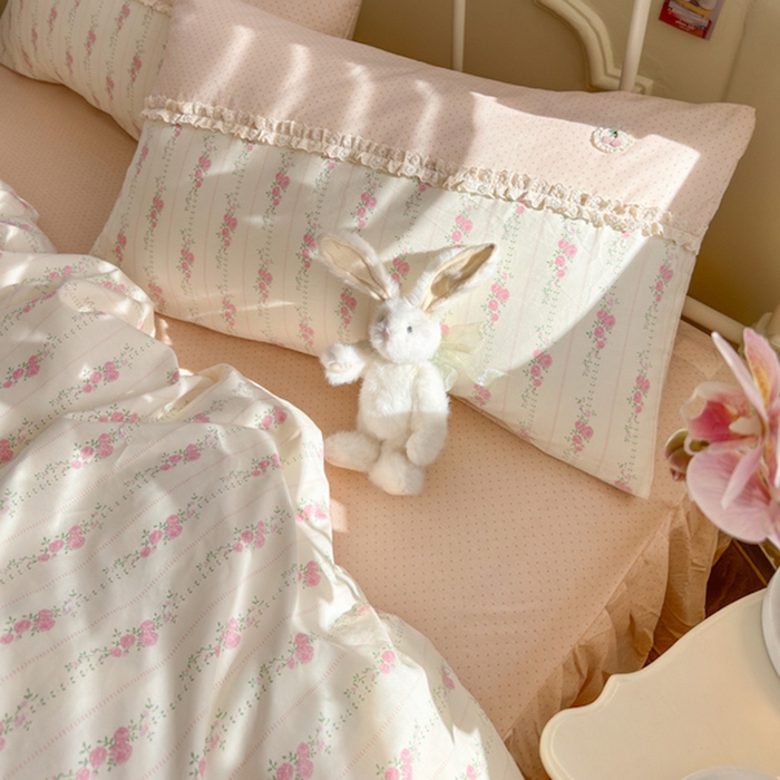 91家纺网 家纺一手货源 找家纺 安莱生活 2025新款全棉纯棉小碎花刺绣花边款四件套 小花絮