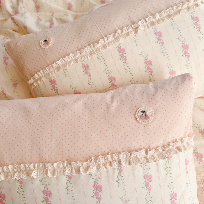 91家纺网 家纺一手货源 找家纺 安莱生活 2025新款全棉纯棉小碎花刺绣花边款四件套 小花絮