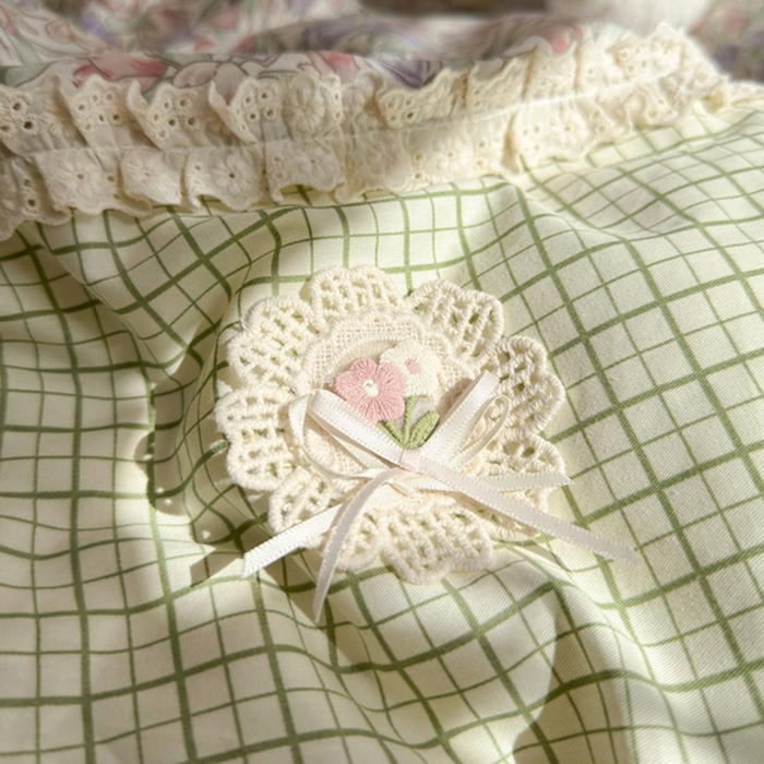 91家纺网 家纺一手货源 找家纺 安莱生活 2025新款全棉纯棉小碎花刺绣花边款四件套 小确幸