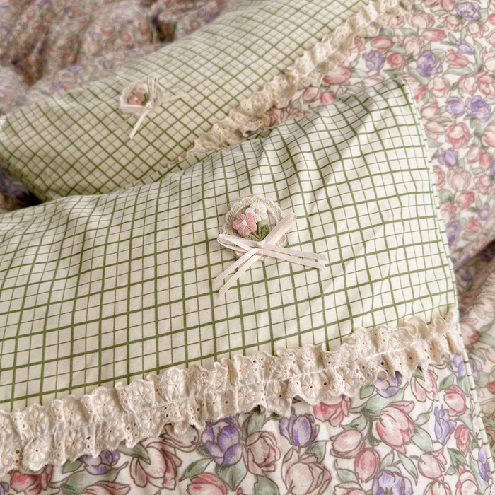 91家纺网 家纺一手货源 找家纺 安莱生活 2025新款全棉纯棉小碎花刺绣花边款四件套 小确幸