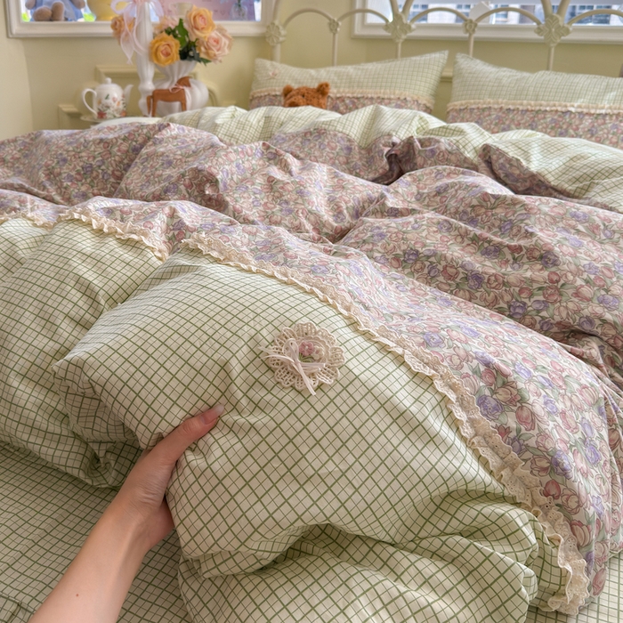 91家纺网 家纺一手货源 找家纺 安莱生活 2025新款全棉纯棉小碎花刺绣花边款四件套 小确幸