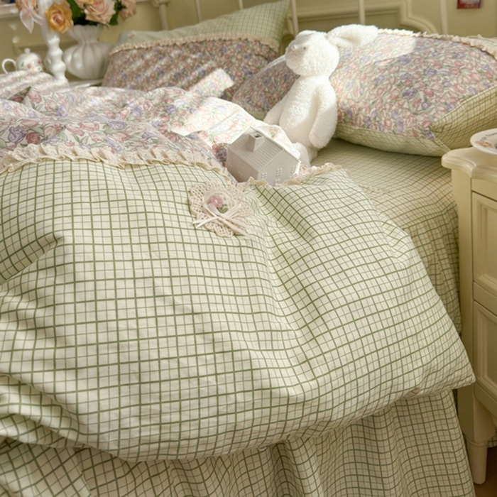 91家纺网 家纺一手货源 找家纺 安莱生活 2025新款全棉纯棉小碎花刺绣花边款四件套 小确幸