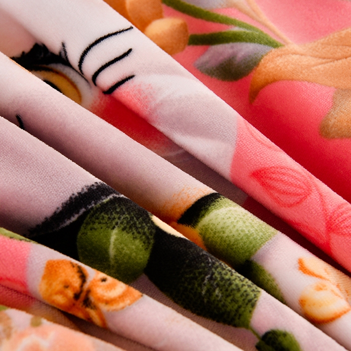 91家纺网 家纺一手货源 找家纺 牵梦萦 2025新款牛奶绒学生三件套 幸运猫咪