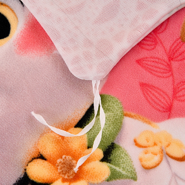 91家纺网 家纺一手货源 找家纺 牵梦萦 2025新款牛奶绒学生三件套 幸运猫咪