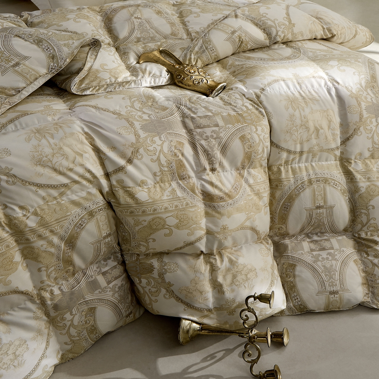 91家纺网 家纺一手货源 找家纺 织梦人羽绒工厂店 2025新款高蓬松羽绒被95鹅绒大牌同款花型 爱丁堡珍珠白