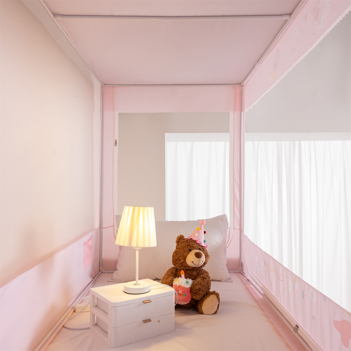 91家纺网 家纺一手货源 找家纺 新太阳蚊帐 2025新款A类子母款上下铺蚊帐 萌猪绮梦