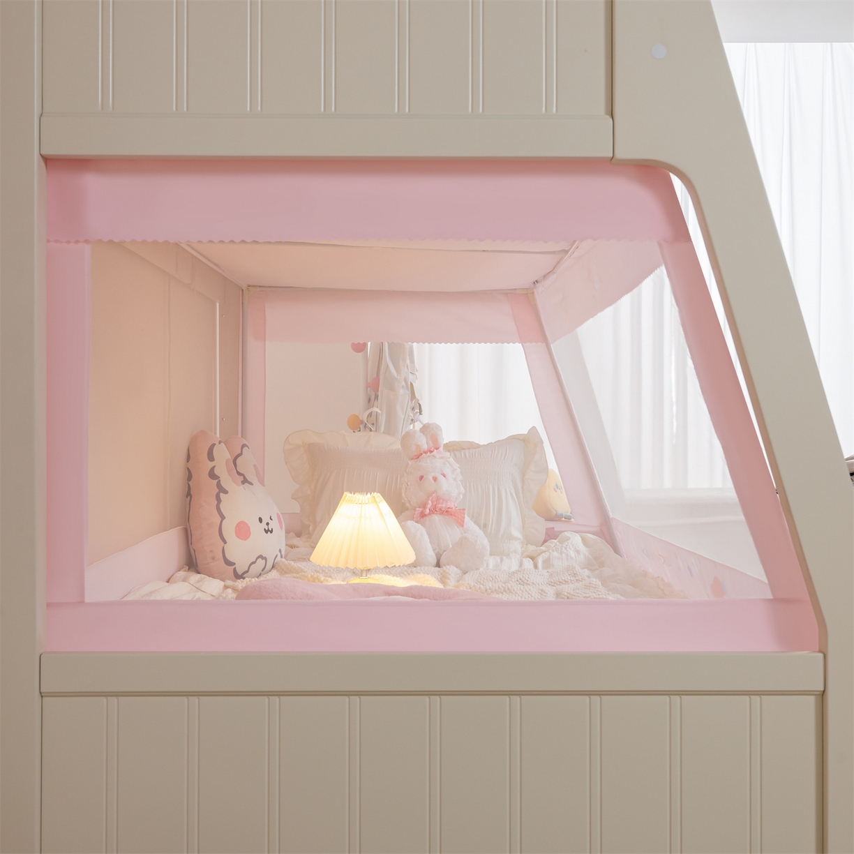 91家纺网 家纺一手货源 找家纺 新太阳蚊帐 2025新款A类子母款上下铺蚊帐 萌猪绮梦