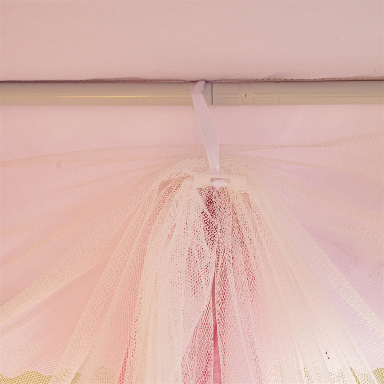 91家纺网 家纺一手货源 找家纺 新太阳蚊帐 2025新款A类子母款上下铺蚊帐 三只小兔