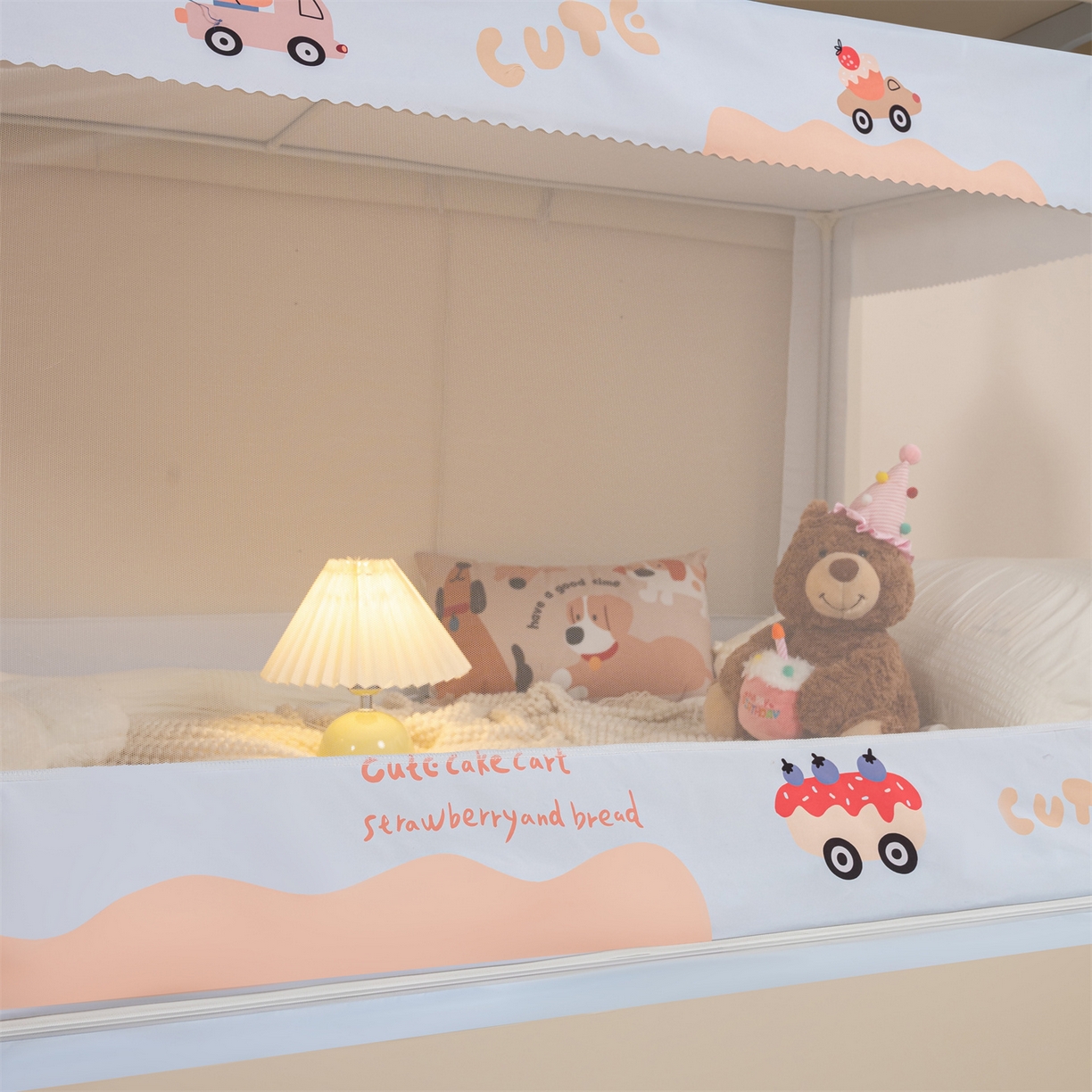 91家纺网 家纺一手货源 找家纺 新太阳蚊帐 2025新款A类子母款上下铺蚊帐 草莓运输队