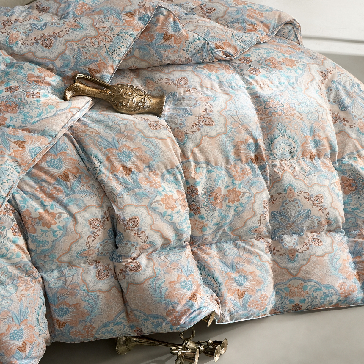 91家纺网 家纺一手货源 找家纺 织梦人羽绒工厂店 2025新款高蓬松羽绒被95鹅绒大牌同款花型 尊羽