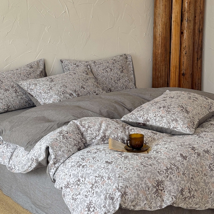 91家纺网 家纺一手货源 找家纺 于果 2025新款全棉纯棉色织提花四件套 春风里