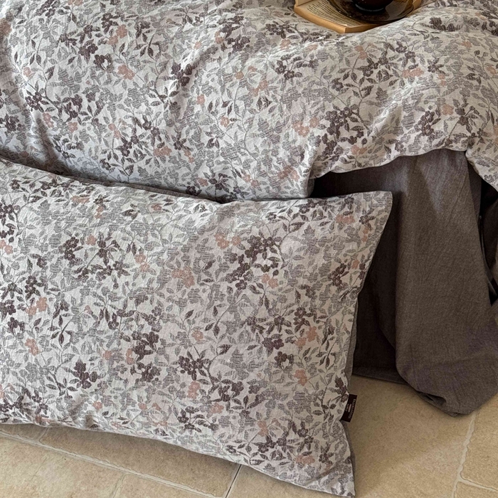 91家纺网 家纺一手货源 找家纺 于果 2025新款全棉纯棉色织提花四件套 春风里