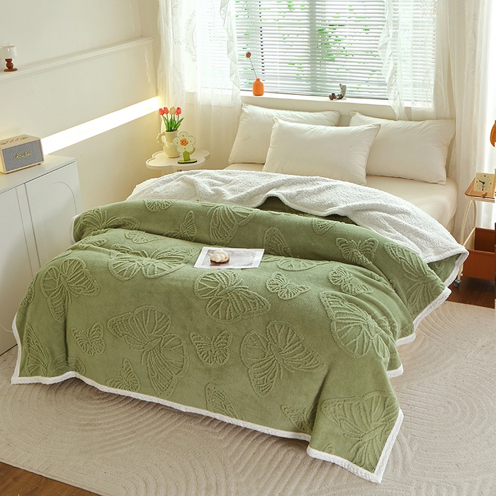 91家纺网 家纺一手货源 找家纺 莱家富 2026新款加厚双层复合毯舒棉绒剪花毛毯 绿色