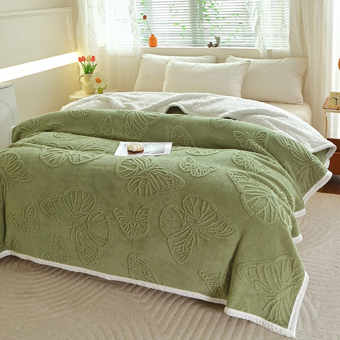 91家纺网 家纺一手货源 找家纺 莱家富 2026新款加厚双层复合毯舒棉绒剪花毛毯 绿色