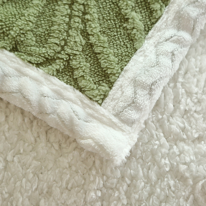 91家纺网 家纺一手货源 找家纺 莱家富 2026新款加厚双层复合毯舒棉绒剪花毛毯 绿色