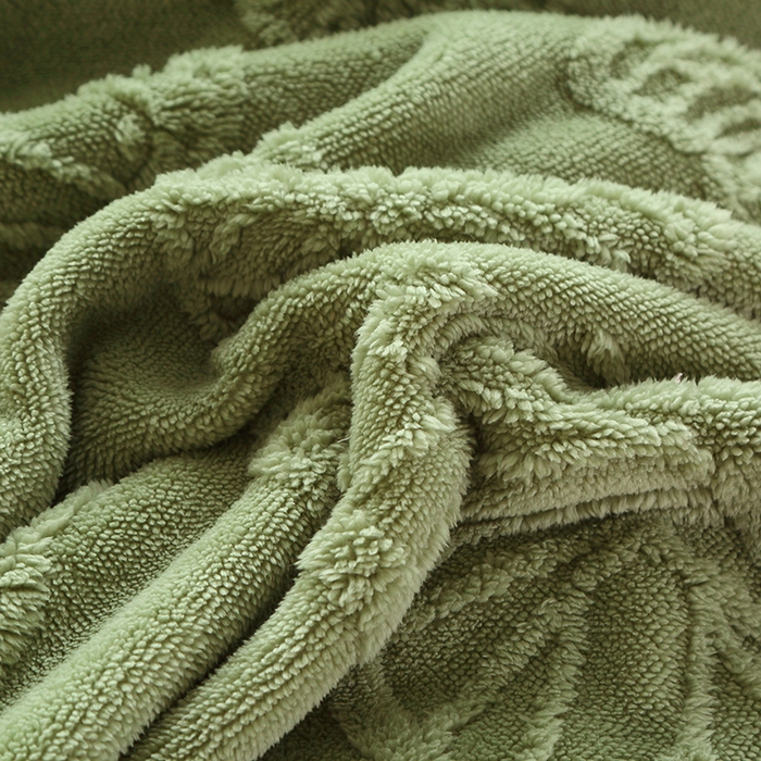 91家纺网 家纺一手货源 找家纺 莱家富 2026新款加厚双层复合毯舒棉绒剪花毛毯 绿色