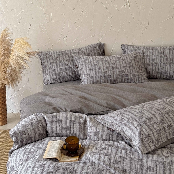 91家纺网 家纺一手货源 找家纺 于果 2025新款全棉纯棉色织提花四件套 迷城