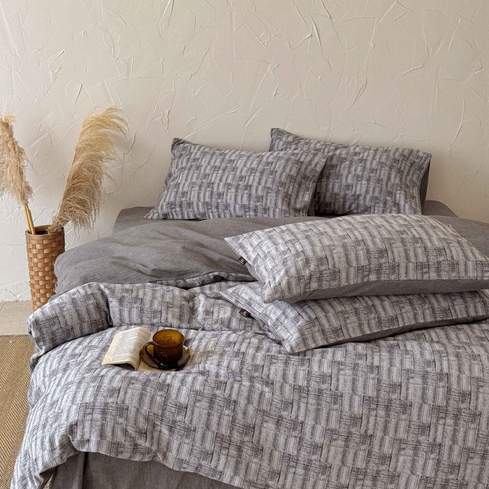 91家纺网 家纺一手货源 找家纺 于果 2025新款全棉纯棉色织提花四件套 迷城