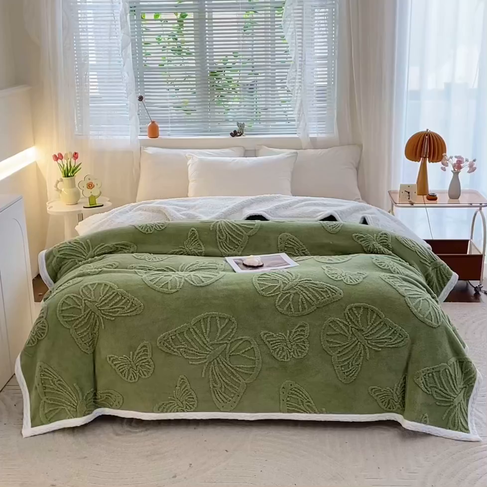 91家纺网 家纺一手货源 找家纺 莱家富 2026新款加厚双层复合毯舒棉绒剪花毛毯 绿色