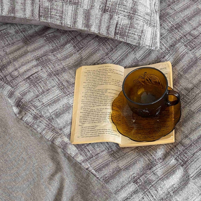 91家纺网 家纺一手货源 找家纺 于果 2025新款全棉纯棉色织提花四件套 迷城