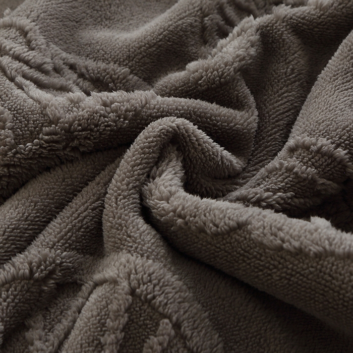 91家纺网 家纺一手货源 找家纺 莱家富 2026新款加厚双层复合毯舒棉绒剪花毛毯 深灰色