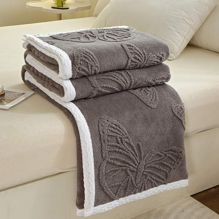 91家纺网 家纺一手货源 找家纺 莱家富 2026新款加厚双层复合毯舒棉绒剪花毛毯 深灰色