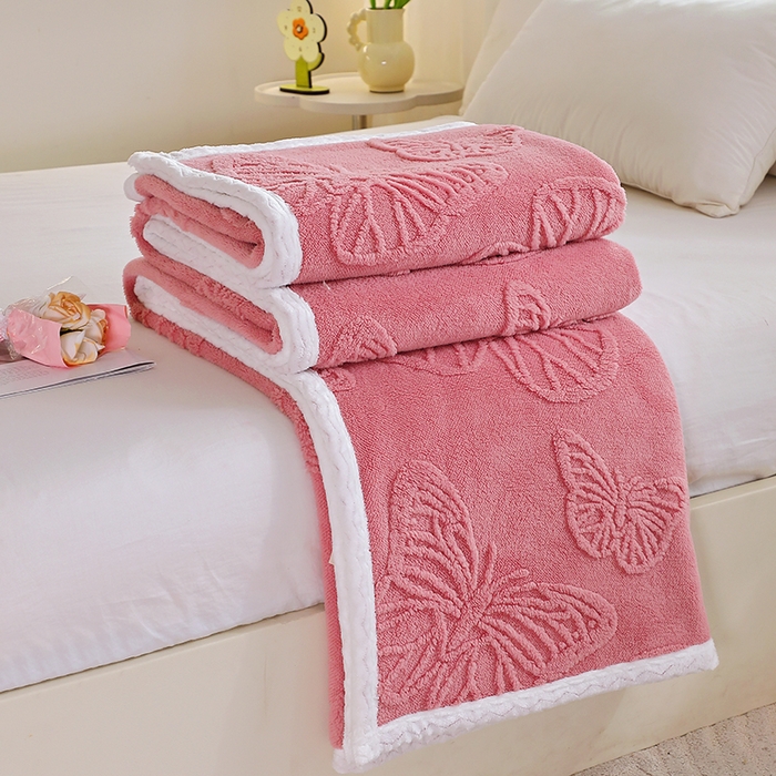 91家纺网 家纺一手货源 找家纺 莱家富 2026新款加厚双层复合毯舒棉绒剪花毛毯 樱花粉